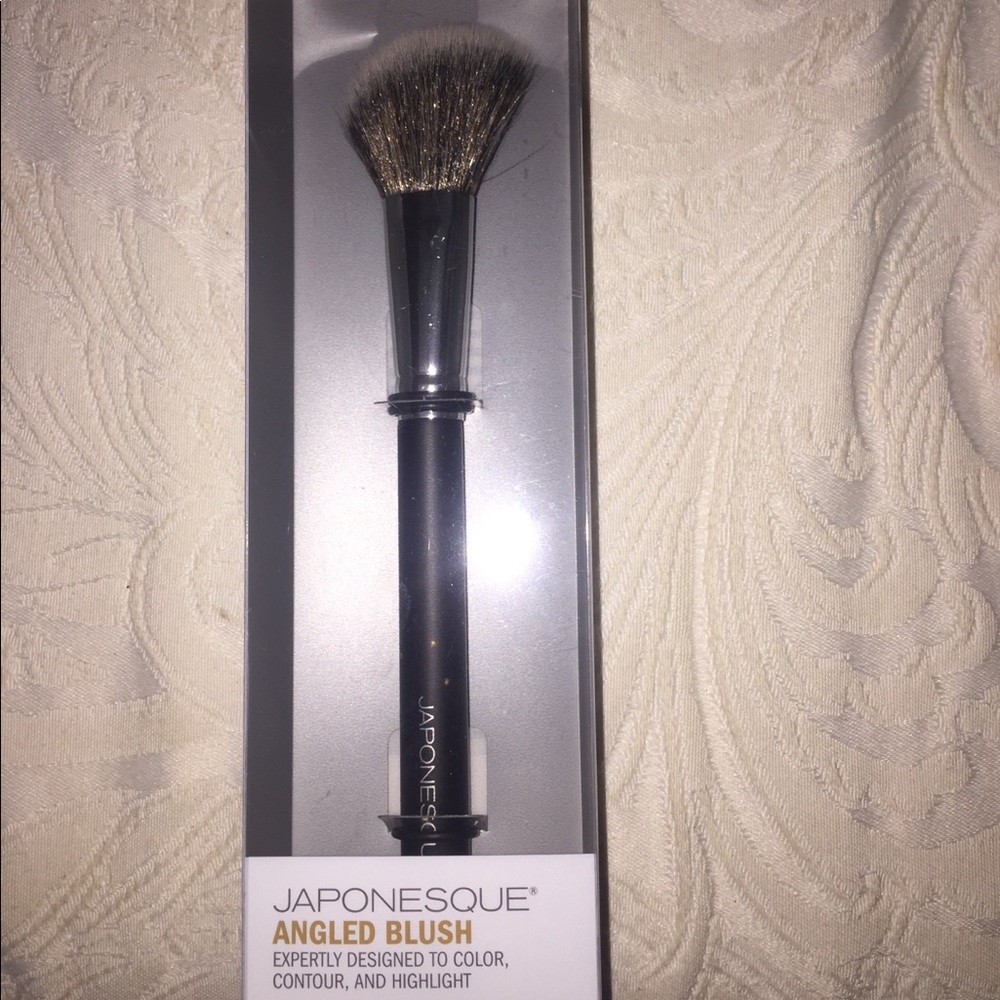 Japonésque Angled blush brush